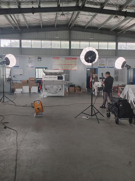 Koyue color sorter specially invited a professional team to shoot a promotional video, showcasing the beauty of technology and industry